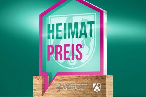 Ein Preis mit dem Schriftzug "Heimatpreis"
