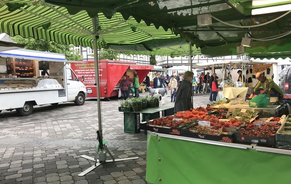 Wochenmarkt am Südtor