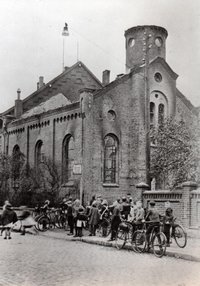 Die ausgebrannte Neuenkirchener Synagoge am 10. November 1938, dem Tag nach der Pogromnacht.