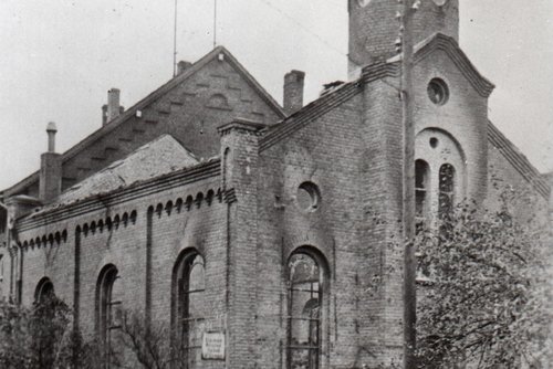 Die ausgebrannte Neuenkirchener Synagoge am 10. November 1938, dem Tag nach der Pogromnacht.